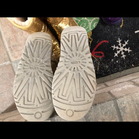 Ugg Sequin Boots - Picture 6 of 6